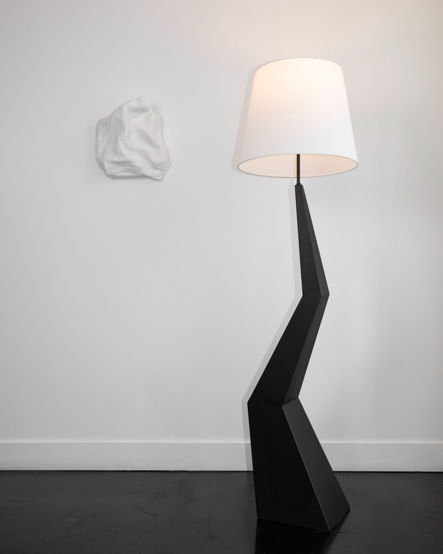 Zig Zag Floor Lamp