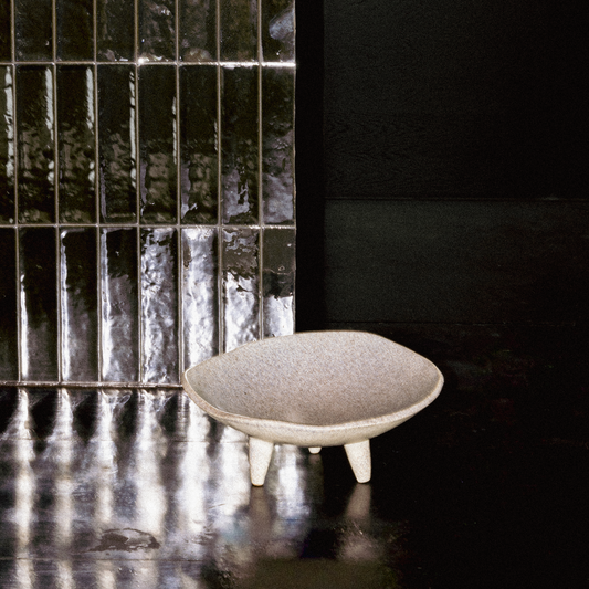 Tripod Bowl